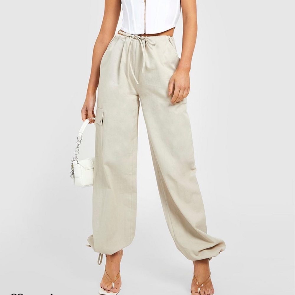 NWT Boohoo Baggy Cargo Trouser